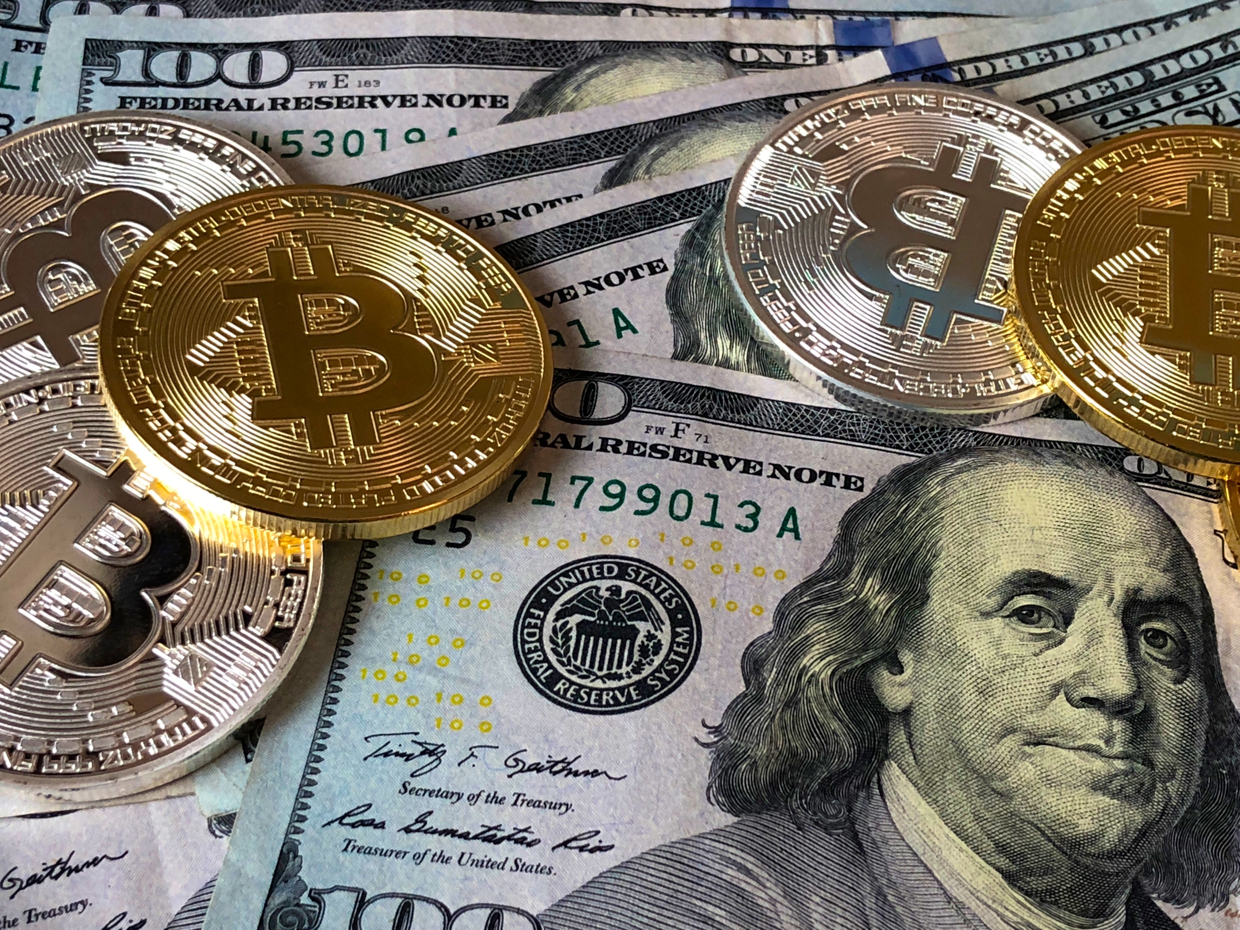 Banca y seguros Banca y seguros